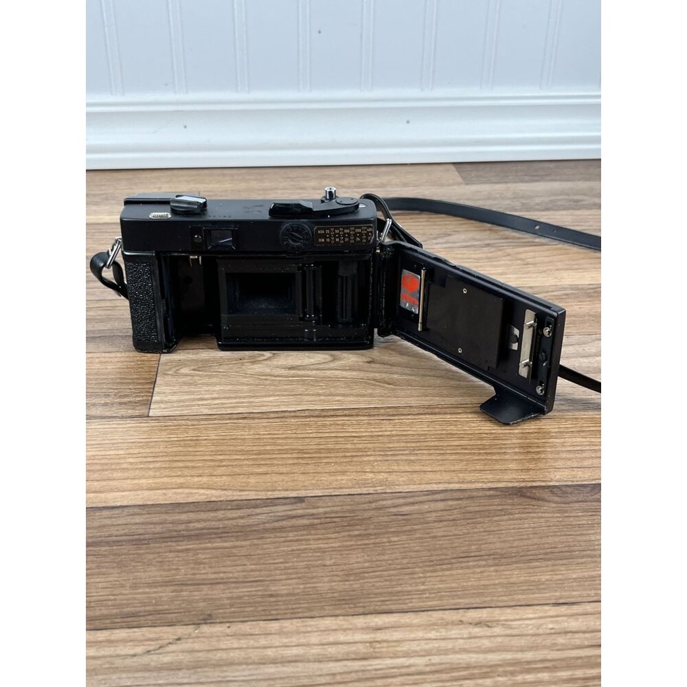 Konica C35 EF Film Camera w/HEXANON 38mm F2.8 Lens Cap & Case PARTS/REPAIR - Picture 16 of 16